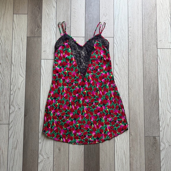 Victoria's Secret Other - Vintage Victoria’s Secret gold  label Floral Lace Trim Satin Slip Dress size L